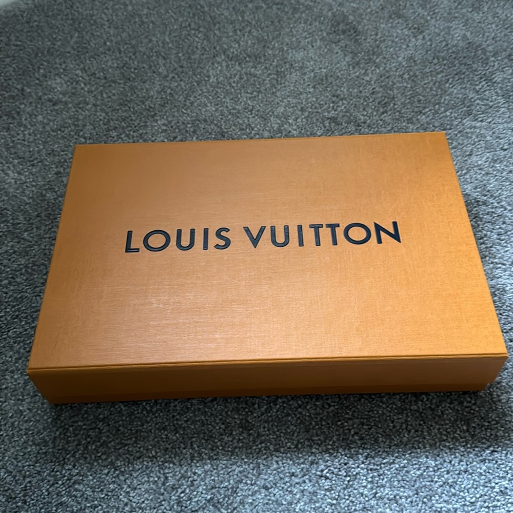 Louis Vuitton box